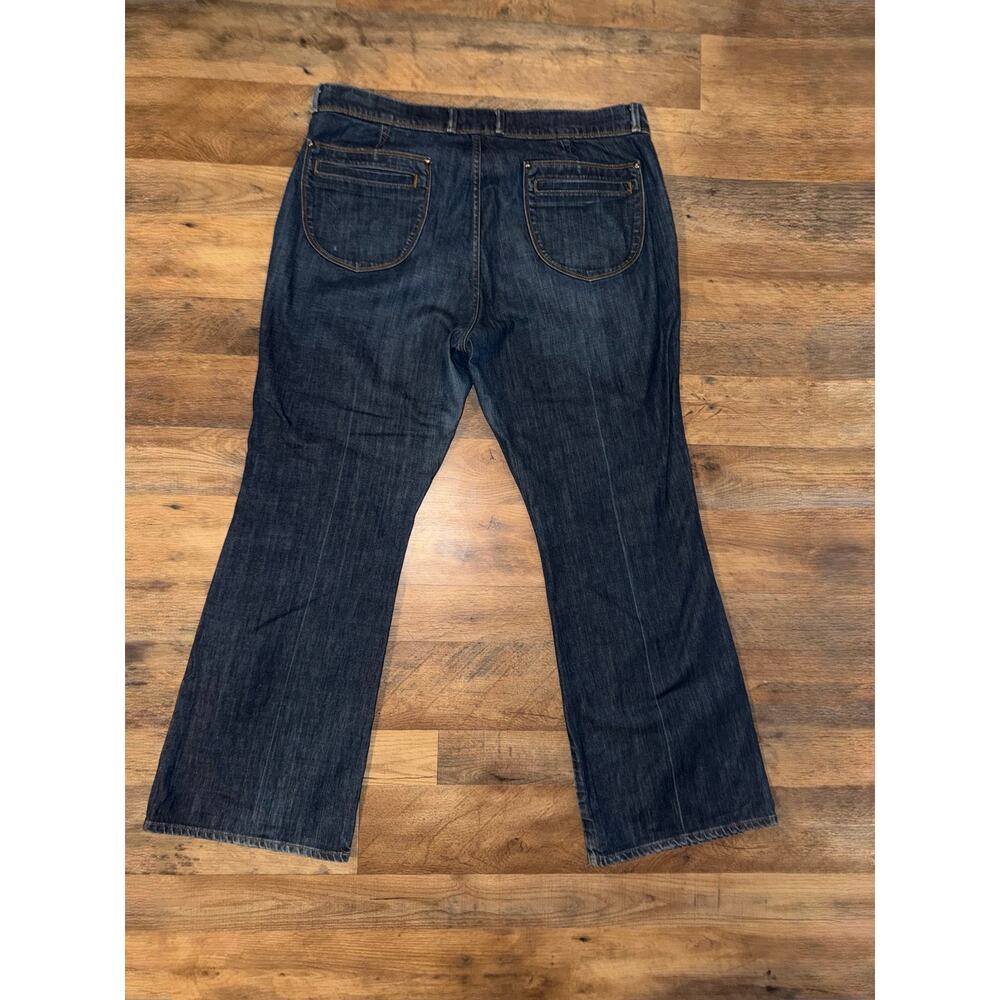 Old Navy women’s classic rise bootcut blue jeans - Picture 4 of 16